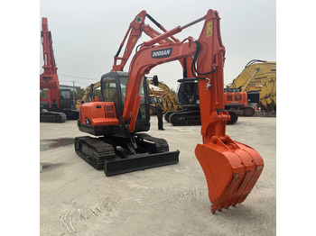 Crawler excavator DOOSAN DX225