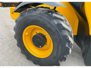 Telescopic handler JCB 540-180: picture 4