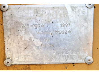 Wheel excavator Case 788: picture 3