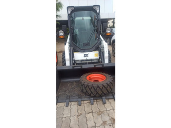 Skid steer loader BOBCAT S450: picture 4