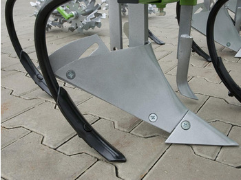 Soil tillage equipment Bomet Jäthacke / Hoe ridger / Butteuse / Rincalzatore assolcatore / Полольник-окучник / Obsypnik: picture 5