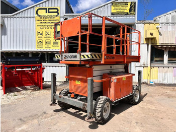 Scissor lift SNORKEL