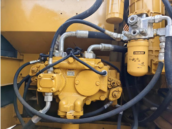 Crawler excavator CATERPILLAR 320C: picture 3 Crawler excavator CATERPILLAR 320C: picture 3