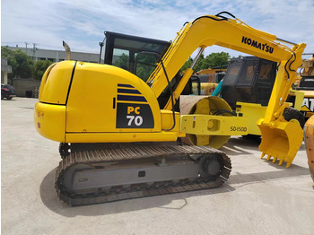 Crawler excavator KOMATSU PC70-8: picture 2