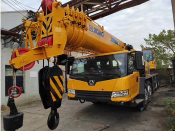 Mobile crane XCMG QY70K