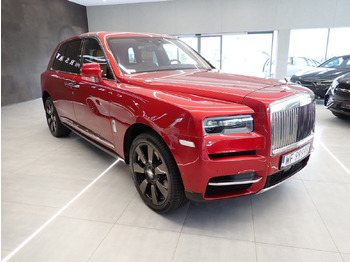 SUV ROLLS-ROYCE