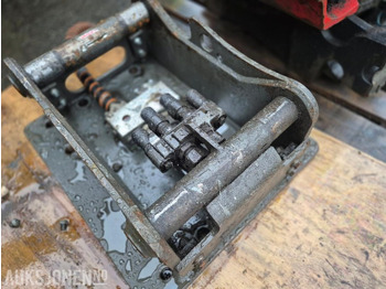 Attachment for Construction machinery 2022 OilQuick OQ60-4R, hurtigfeste-adapter: picture 4 Attachment for Construction machinery 2022 OilQuick OQ60-4R, hurtigfeste-adapter: picture 4