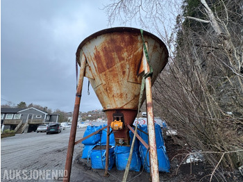 Construction equipment Silotrakt med vibrasjonsmotor: picture 3 Construction equipment Silotrakt med vibrasjonsmotor: picture 3