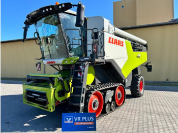 Combine harvester CLAAS