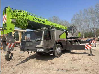 Mobile crane ZOOMLION ZTC900V