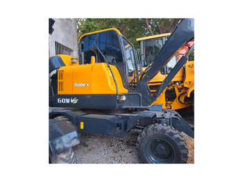 Wheel excavator HYUNDAI