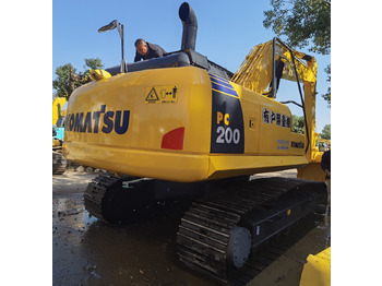Crawler excavator Komatsu PC200-8 Excavator: picture 3