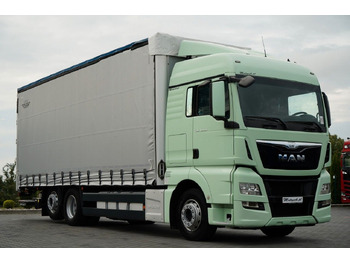 Curtainsider truck MAN TGX 26.440