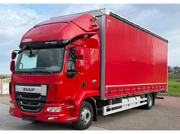 Curtainsider truck DAF LF 260