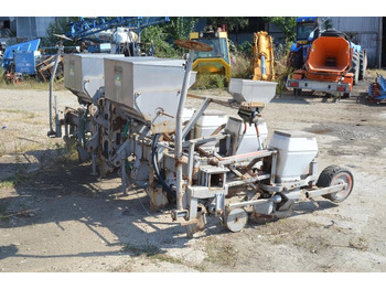 Precision sowing machine