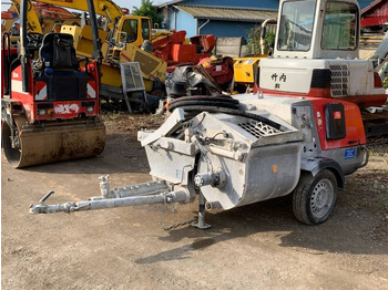 Stationary concrete pump