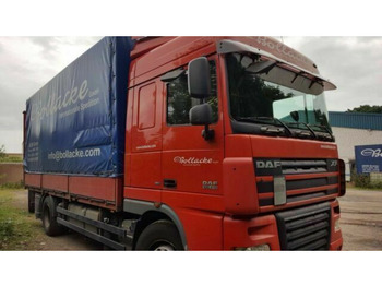 Curtainsider truck DAF XF