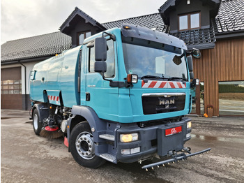 Road sweeper BUCHER