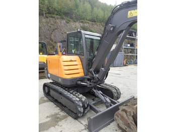 Mini excavator Volvo EC 55 C: picture 4