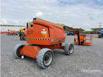 Articulated boom JLG