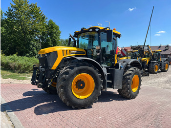 Farm tractor JCB Fastrac 4220