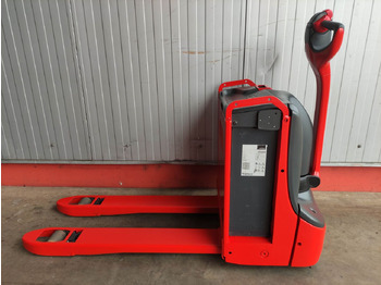 Pallet truck LINDE T16
