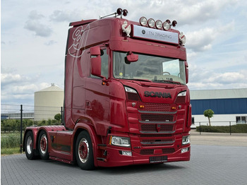 Tractor unit SCANIA S 520