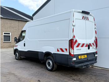 Panel van Iveco Daily 35S14 2.3 L2H2 Cruise Control Climate Control 3.5t Trekhaak Lucht geveerde stoel: picture 2