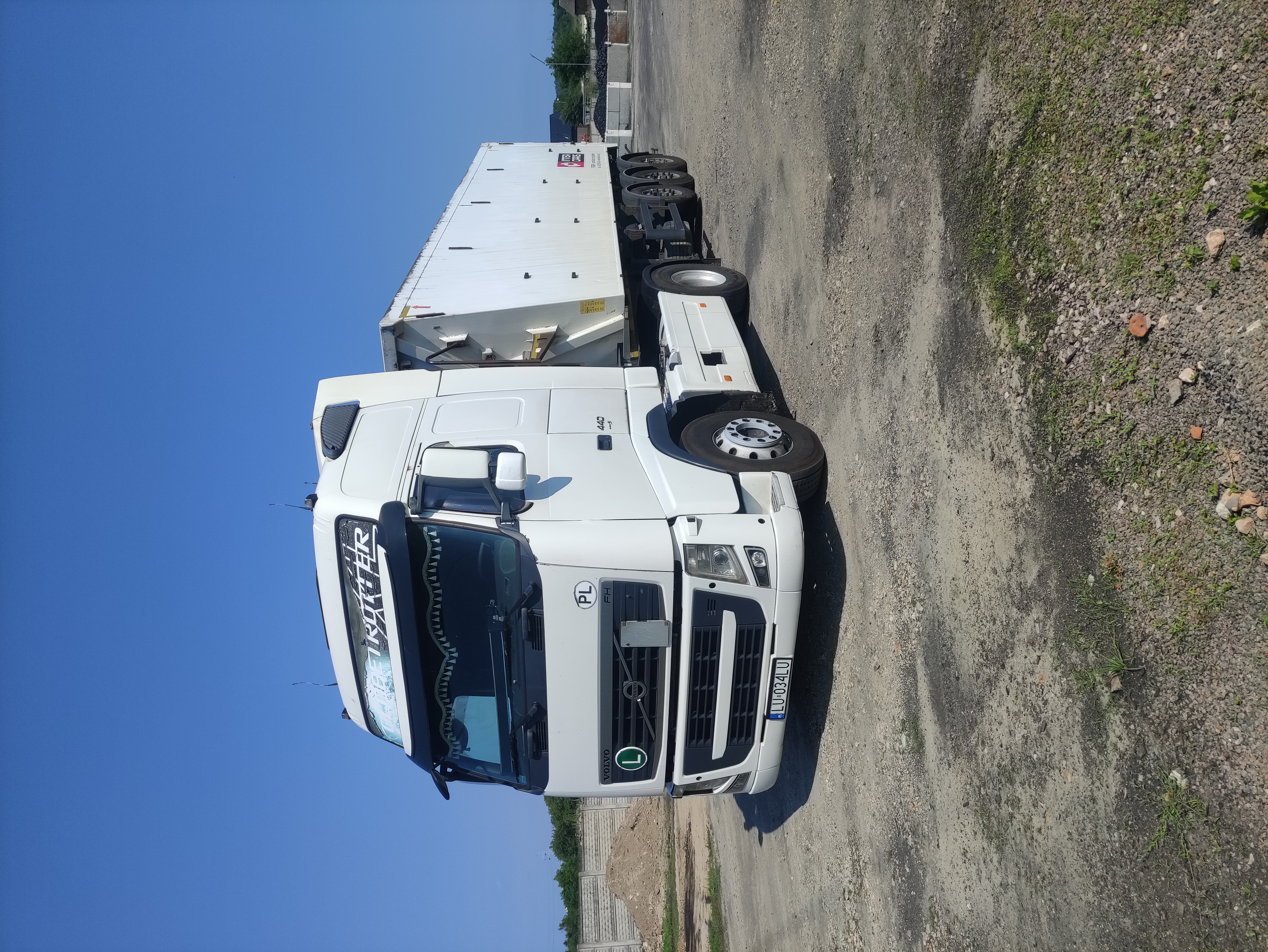 Tractor unit VOLVO FH13