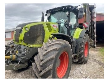 Farm tractor CLAAS Axion 870