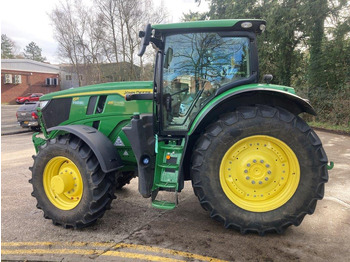 Farm tractor John Deere 6R 215: picture 2