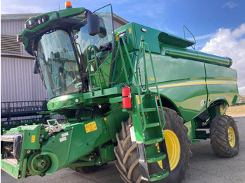 Combine harvester JOHN DEERE S780