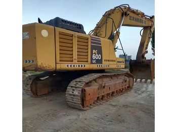 Crawler excavator KOMATSU PC600