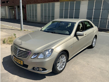 Car MERCEDES-BENZ