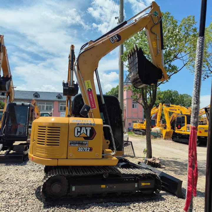Crawler excavator CATERPILLAR 307E2: picture 2