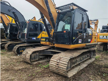 Crawler excavator CATERPILLAR 320D2: picture 5