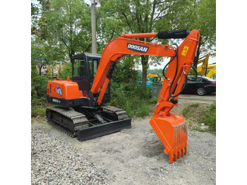Crawler excavator DOOSAN DH60