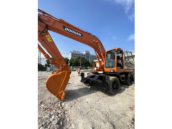 Wheel excavator DOOSAN DX210