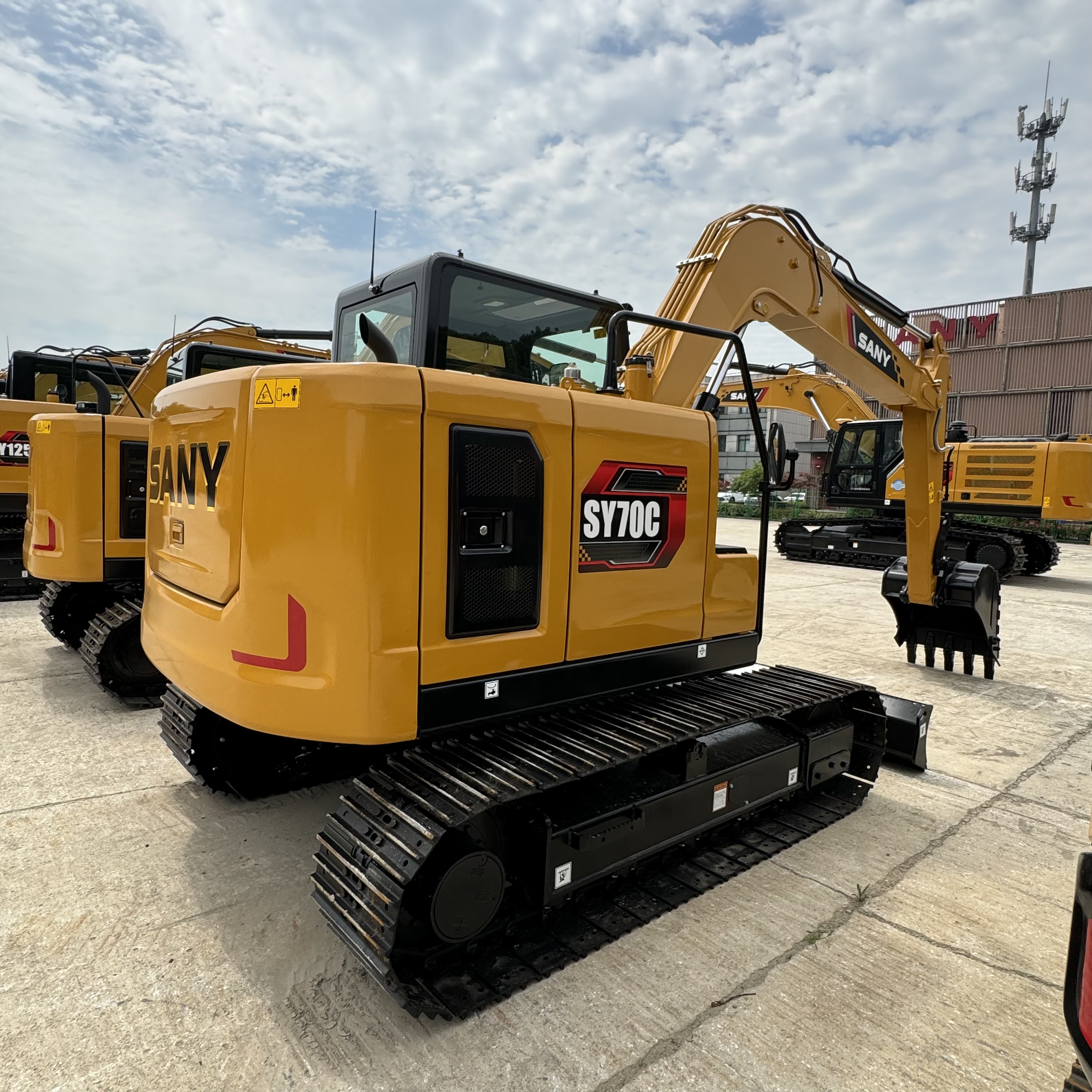 Crawler excavator SANY SY70C: picture 2 Crawler excavator SANY SY70C: picture 2