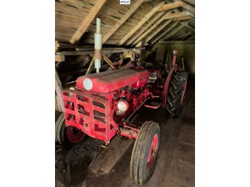 Farm tractor 1960 Volvo Terrier 425: picture 3