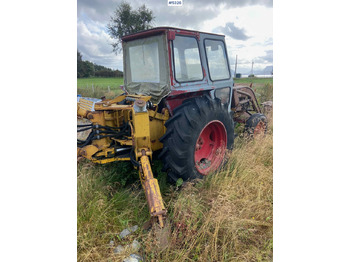 Farm tractor Volvo 430 mit heckmontiertem Baggeraufbau, Rep.-Objekt: picture 2