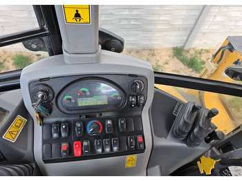 Backhoe loader Caterpillar: picture 3 Backhoe loader Caterpillar: picture 3