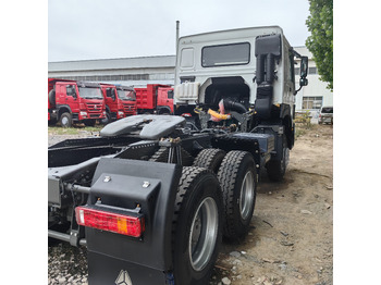 Tractor unit for transportation of food Howo tractor: picture 3 Tractor unit for transportation of food Howo tractor: picture 3