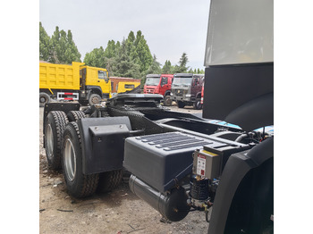 Tractor unit for transportation of food Howo tractor: picture 4 Tractor unit for transportation of food Howo tractor: picture 4