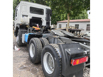 Tractor unit for transportation of food Howo tractor: picture 5 Tractor unit for transportation of food Howo tractor: picture 5