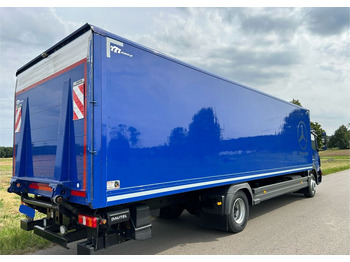 Box truck Mercedes-Benz Atego 1524 Z Niemiec 8.65m TOP 2018 Przód i tył na poduszkach 15t DMC / TOP STAN: picture 3 Box truck Mercedes-Benz Atego 1524 Z Niemiec 8.65m TOP 2018 Przód i tył na poduszkach 15t DMC / TOP STAN: picture 3