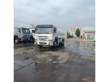 Tank truck HOWO 20m³ sprinkler truck: picture 3