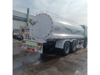 Tank truck HOWO 20m³ sprinkler truck: picture 2