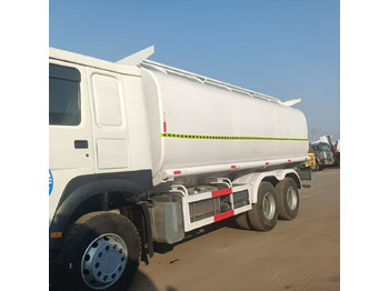 Tank truck SINOTRUK HOWO