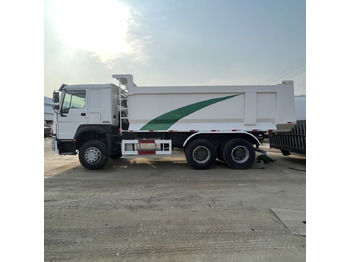 Box truck SINOTRUK HOWO